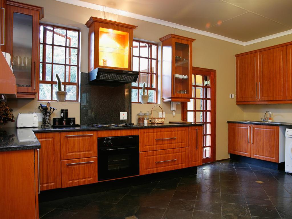 Tuareg Guest House Midrand Exterior foto